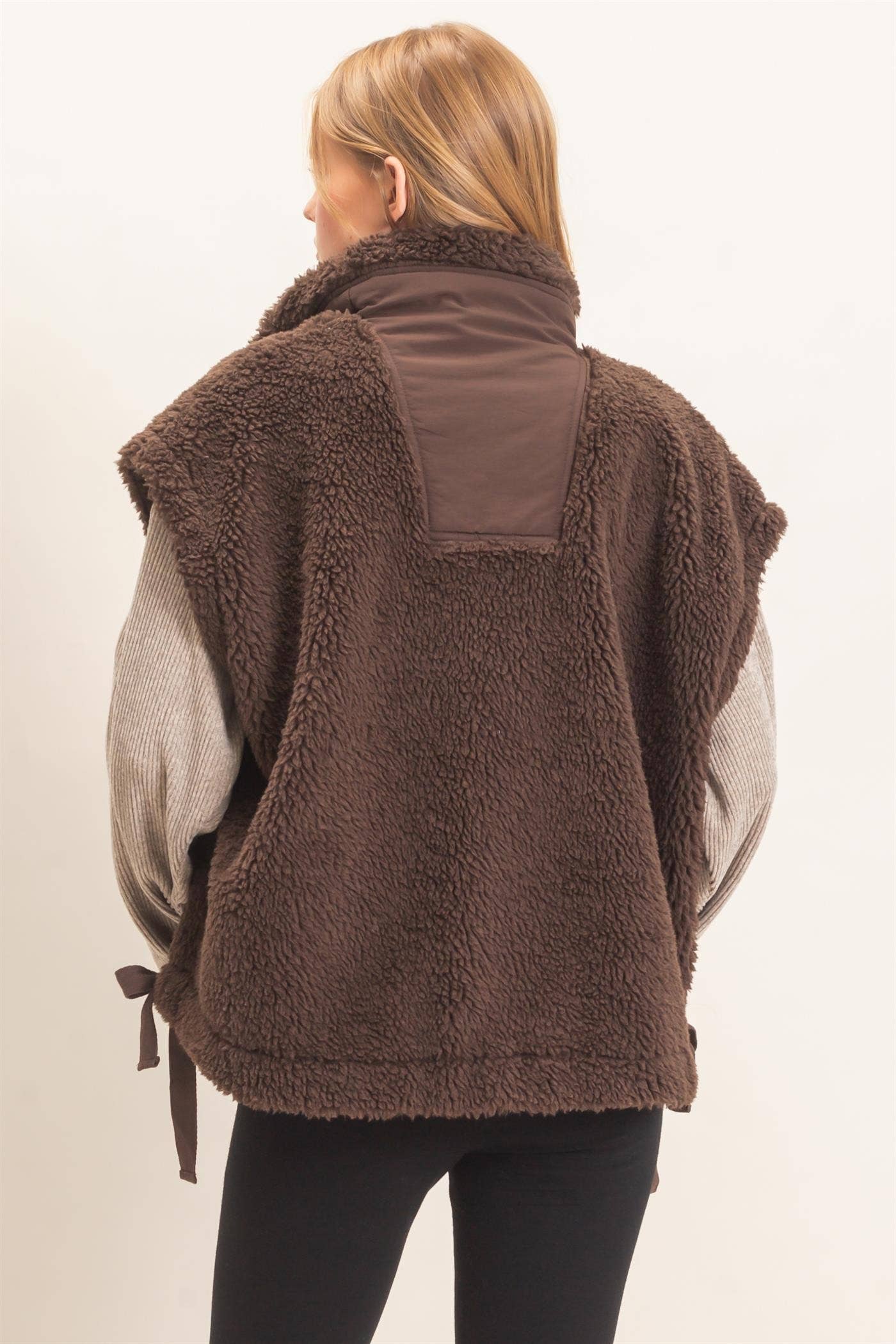 Sherpa Vest With Snap Closure: BROWN