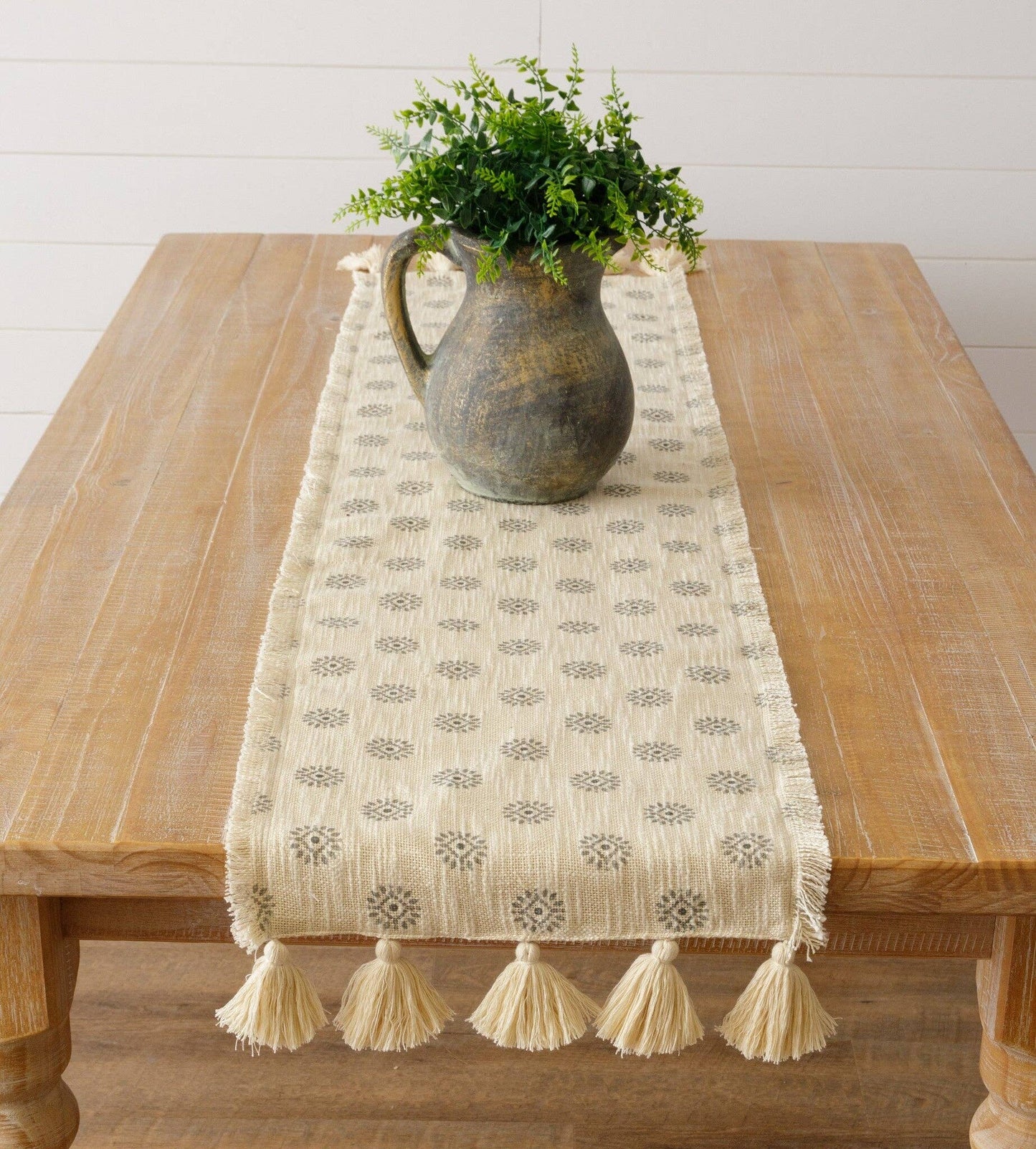 Table Runner - Medallion With Tassels