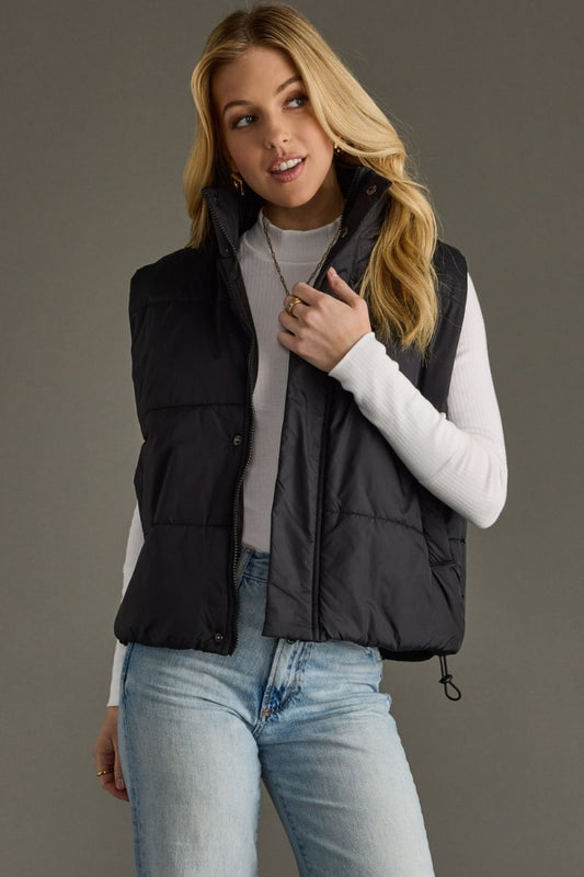 World Traveler Vest- Black