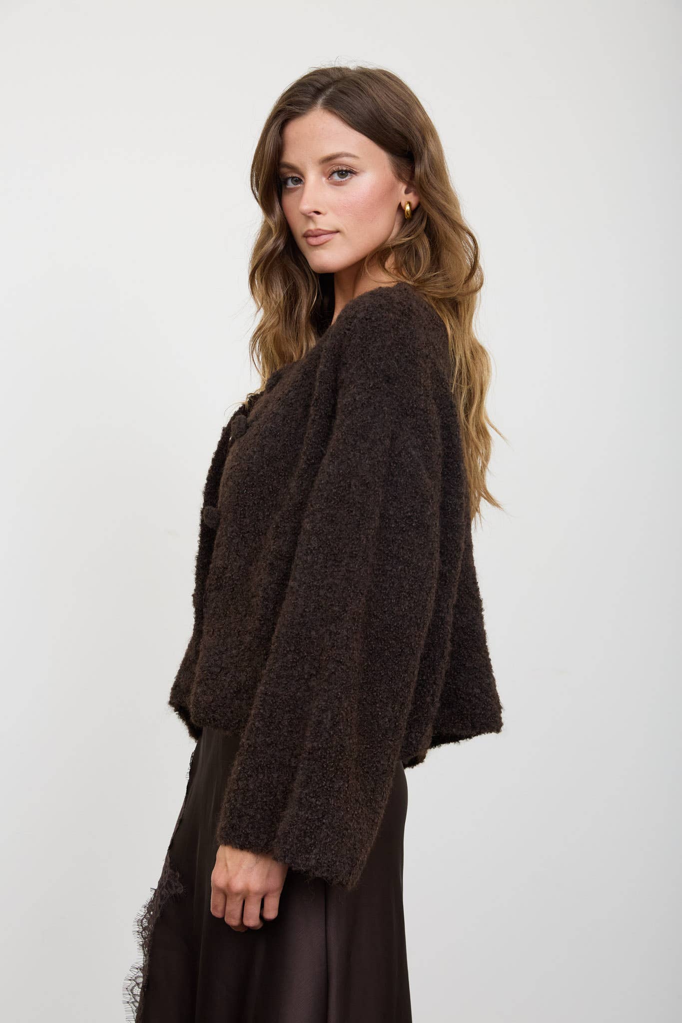FUZZY KNIT BUTTON DOWN BOXY CARDIGAN SWEATER: CHOCOLATE BROWN
