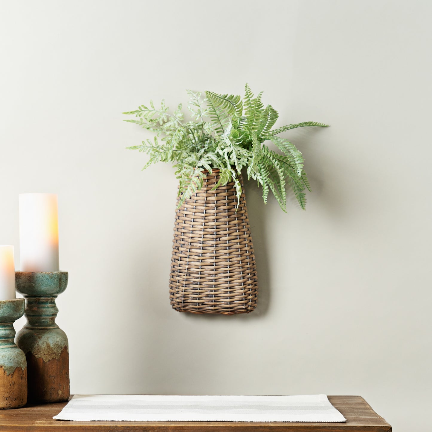 Willow Wall Basket 14"