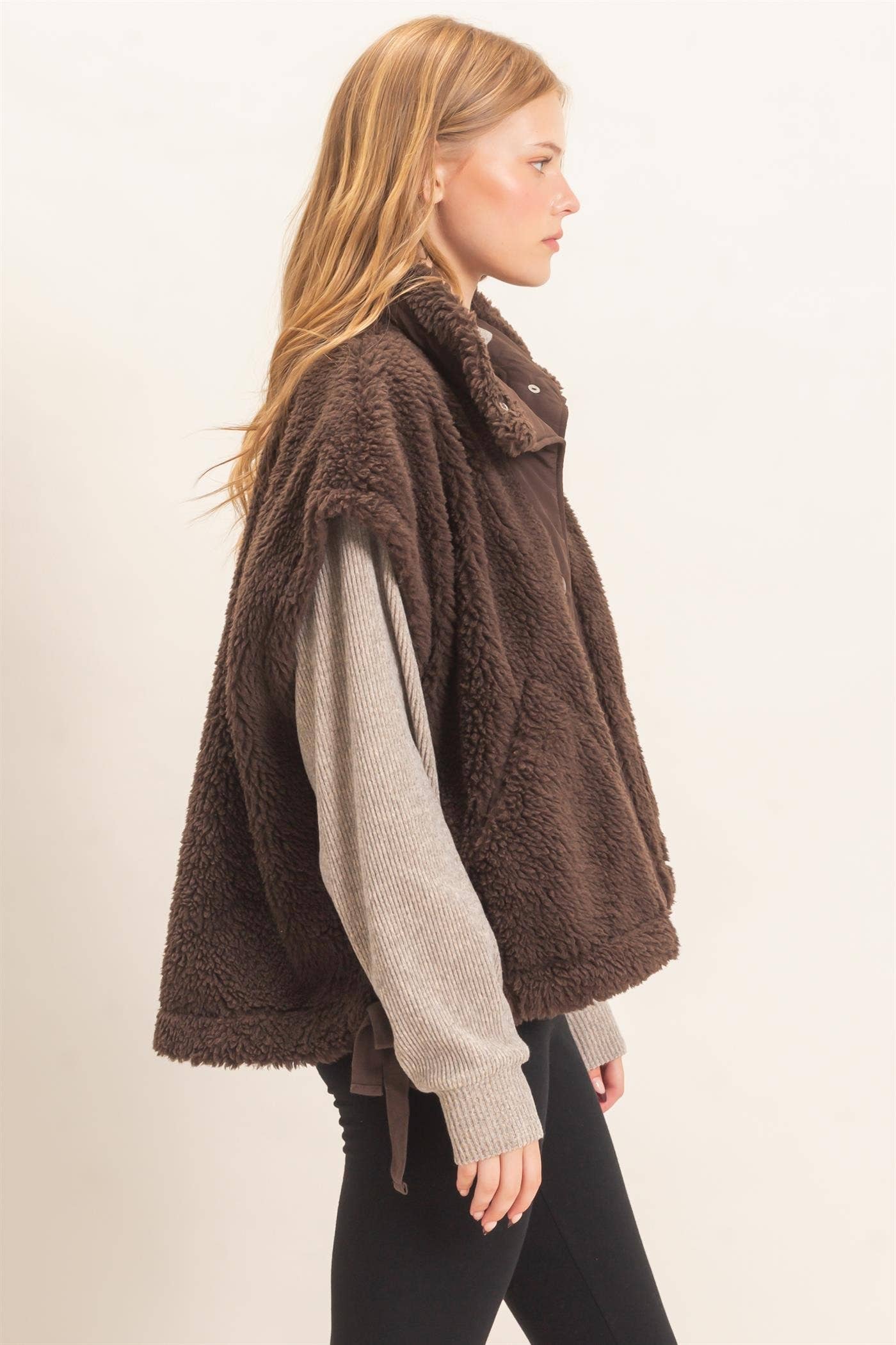 Sherpa Vest With Snap Closure: BROWN