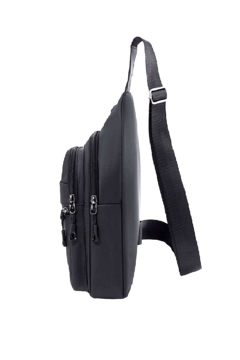 Water Resistant Crossbody Chest Sling Bag: BLACK