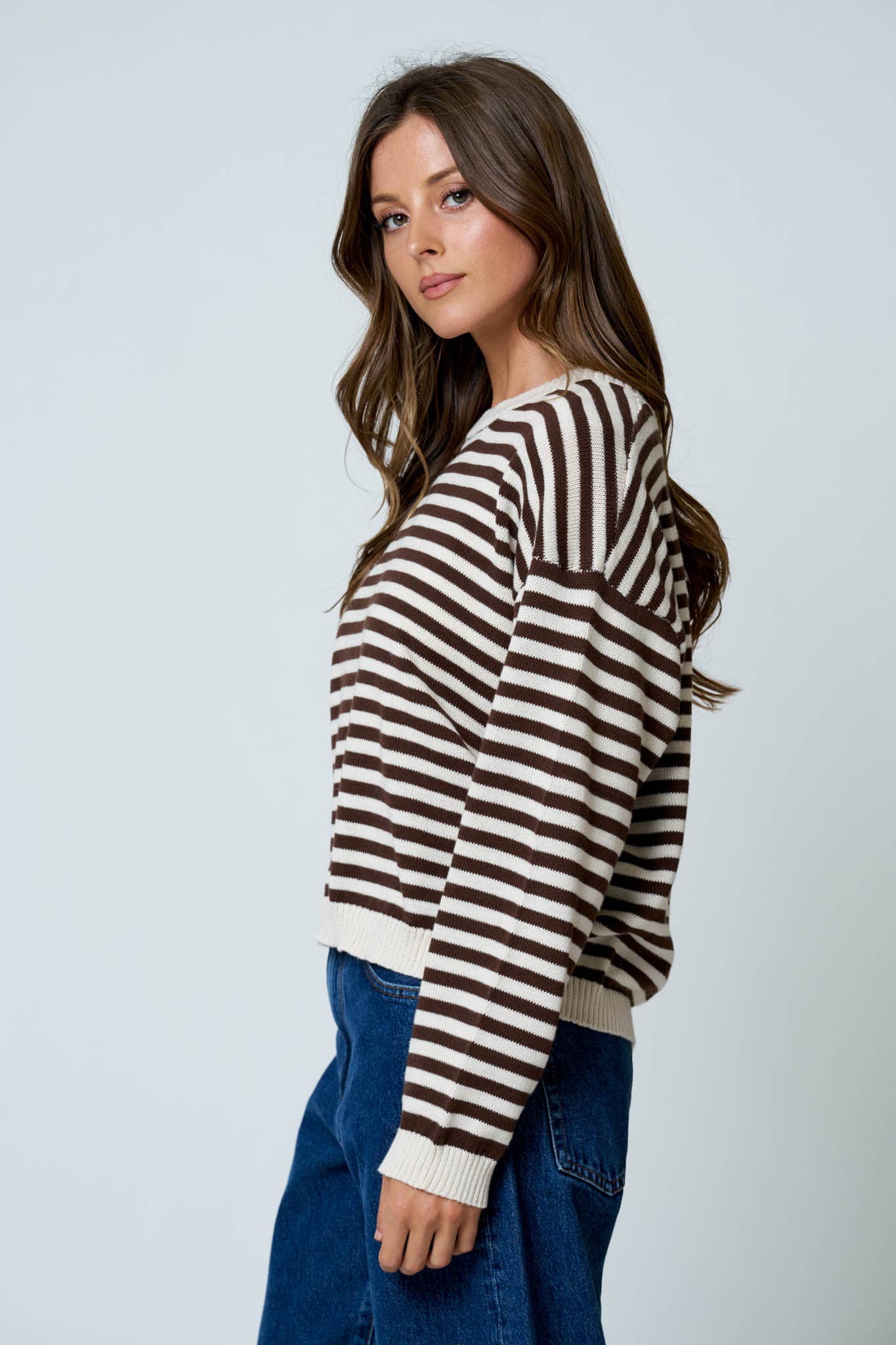 STRIPE RELAXED BACK BUTTON DETAIL KNIT SWEATER: OATMEAL